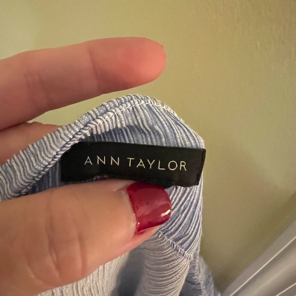 Ann Taylor beautiful blue off shoulder blouse large stretchy - Picture 6 of 6